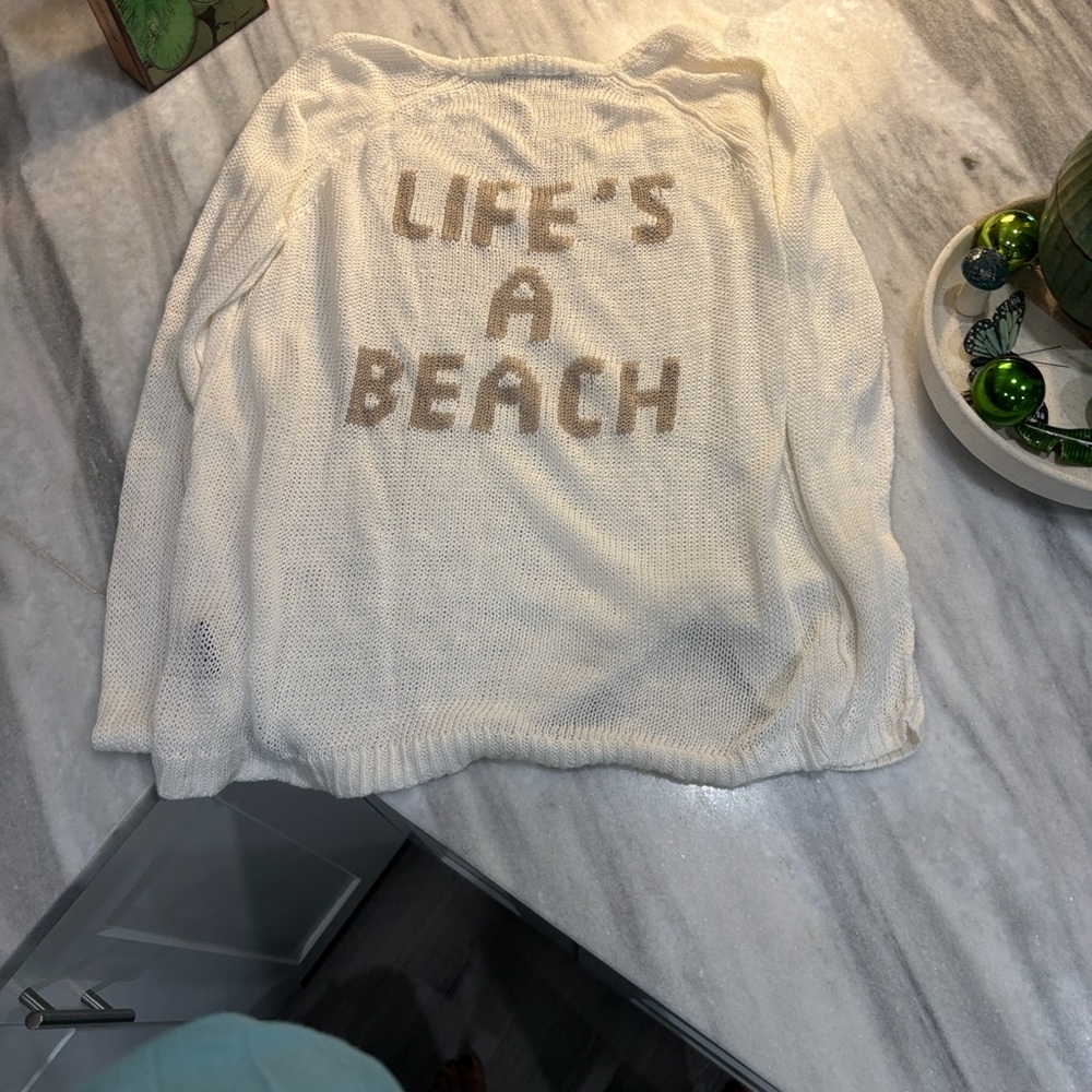360 Sweater Cream 'Life's A Beach' V-Neck